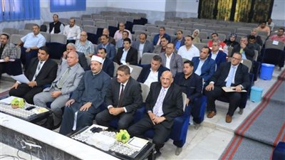 محافظ سوهاج يترأس الاجتماع الدوري للقيادات التنفيذية بالمحافظة 