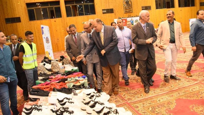 محافظ أسيوط ورئيس