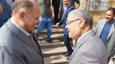 محافظ المنيا يشارك في بدء أعمال إحلال وتجديد قناطر ديروط 