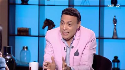 أبوها تبرأ منها.. الغيطي ينسحب بسبب مداخلة ممثلة على الهواء