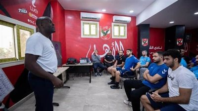 الظهور الأول لديفيد ديفيز.. الأهلي يستضيف هليوبوليس بدوري المحترفين لكرة اليد