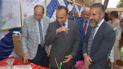 نائب محافظ المنيا وسفير اليونيسيف يتفقدان عددًا من البرامج والمشروعات المنفذة بقرية صفط الخمار.. 