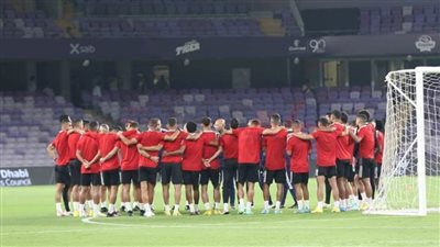 بالصور.. ثقة بيضاء وانتفاضة حمراء.. شعار القطبين قبل السوبر