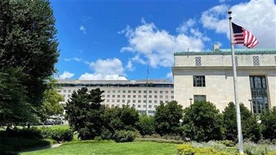 واشنطن تأمر دبلوماسييها غير الأساسيين بمغادرة العاصمة النيجيرية أبوجا