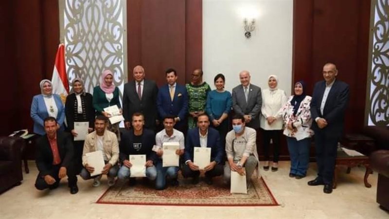 وزير الشباب والرياضة