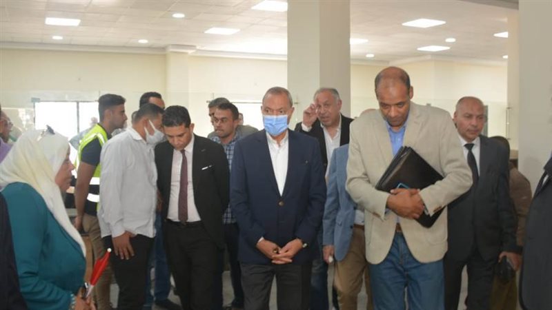 جانب من تسليم المشروعات