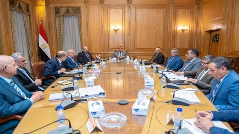 خلال الاجتماع