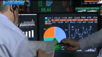 بالفيديو.. الرئيس السيسي يشاهد فيلمًا تسجيليًا حول تطور وتحديات قطاع الصناعة