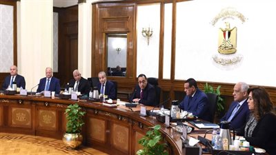 رئيس الوزراء: لن يتم السماح بإخفاء السلع أو المبالغة في الأسعار والمُضاربة أو الاحتكار