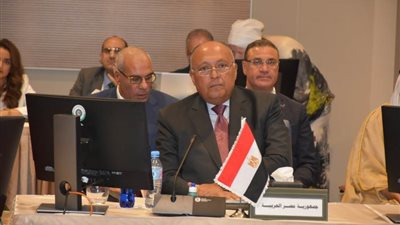  شكري يشارك في اجتماع هيئة متابعة تنفيذ القرارات والالتزامات على المستوى الوزاري العربي بالجزائر