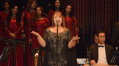 عفاف راضي تتألق بأجمل أغانيها على مسرح أوبرا دمنهور