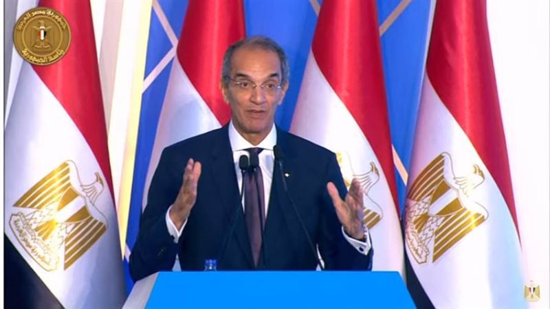 وزير الاتصالات وتكنولوجيا