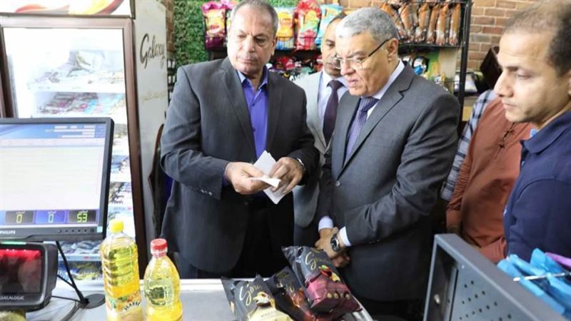 محافظ المنيا في جوله