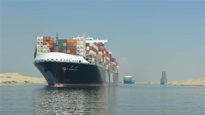 الفريق أسامة ربيع: قناة السويس تشهد عبور 86 سفينة بإجمالي حمولات صافية 5.1 مليون طن