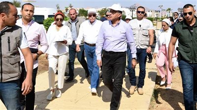 خلال زيارته المدينة.. رئيس الوزراء يتفقد المنطقة الخضراء بمحيط المركز الدولي للمؤتمرات بشرم الشيخ