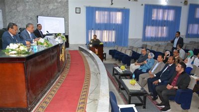 مجافظ سوهاج  يفتتح أولى جلسات المجلس الإقليمي لمكافحة التغيرات المناخية 