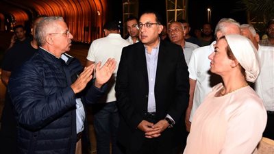 جولة مسائية لرئيس الوزراء في شرم الشيخ للاطمئنان على الاستعدادات النهائية لمؤتمر المناخ