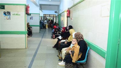 مستشفى سوهاج الجامعي تتخذ عدداً من الإجراءات لتخفيف الضغط على مبنى العيادات الخارجية