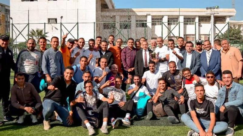 فريق العاملين بجامعة