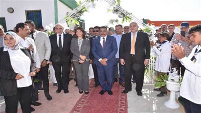 محافظ مطروح يفتتح عددا من المشروعات التنموية بقرية القطرانى