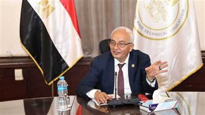 وزير التعليم يطمئن على حالة الطالبة هنا أشرف بمدرسة الجلاء الابتدائية