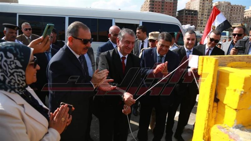 خلال الافتتاح