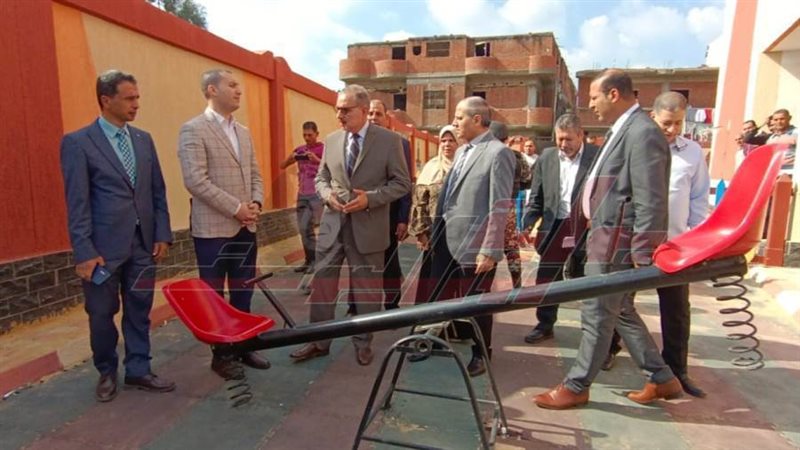 افتتاح المدارس