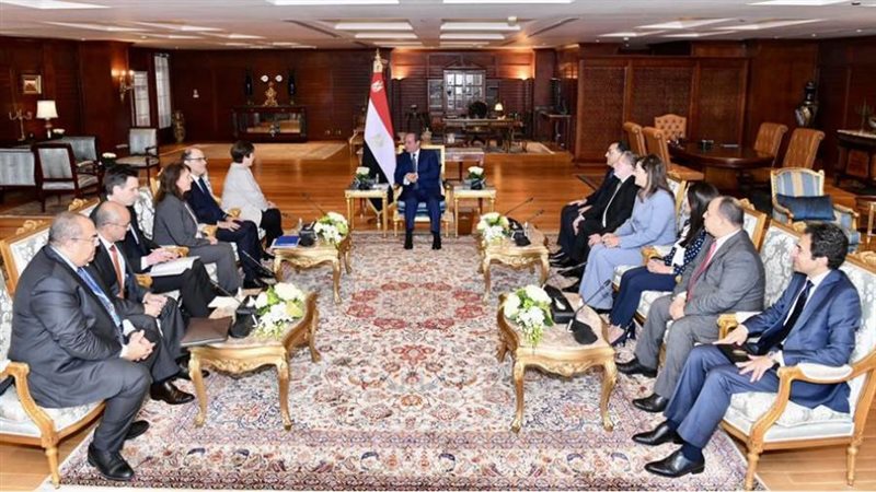 الرئيس السيسي يستقبل