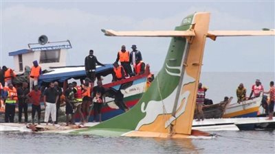 مصرع 19 شخصًا في تحطم طائرة ركاب في تنزانيا