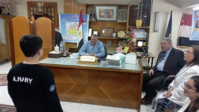 وكيل تعليم البحيرة يستقبل المتأهلين لتمثيل مصر بمسابقة المنتدى الإفريقي للابتكار بدبي