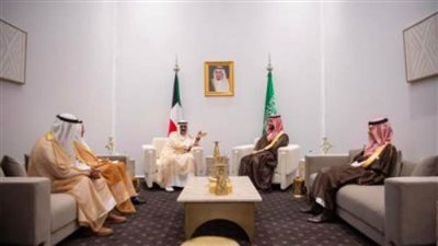 ولي العهد السعودي يلتقي ولي عهد دولة الكويت