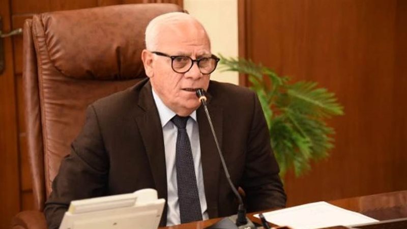 محافظ بورسعيد عادل