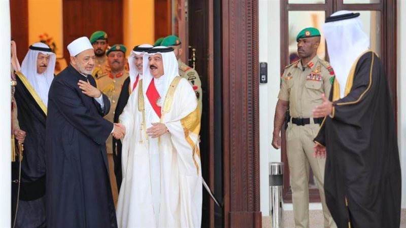 شيخ الأزهر وملك البحرين