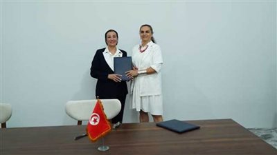 وزيرة البيئة ومبعوث مؤتمر المناخ cop27 ونظيرتها التونسية توقعان برنامجاً للتعاون المشترك