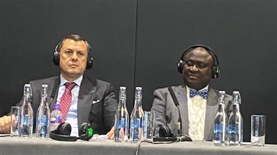 عيسى يشارك فى جلسة المؤتمر الدولى للسياحة والاستثمار بلندن