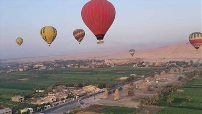  32 رحلة بالون طائر تحلق في سماء الأقصر بـ 720 سائحا 