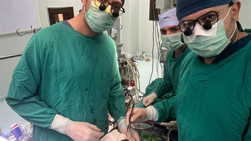 فريق طبى بجامعة أسيوط