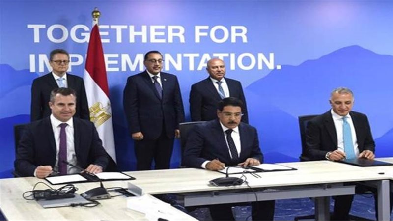 رئيس الوزراء يشهد