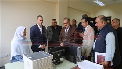 محافظ كفر الشيخ يتفقد الوحدة البيطرية ومبنى الشهر العقاري بأبوغنيمة