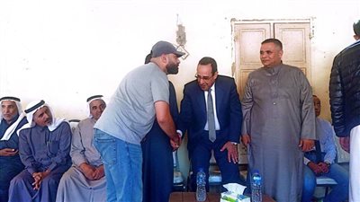 محافظ شمال سيناء يعزى أسر شهداء بئر العبد 