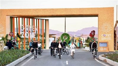 عاجل.. الرئيس السيسي يقوم بجولة تفقدية فجر اليوم بالدراجة في مدينة شرم الشيخ