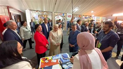 السيدة انتصار السيسي تزور جناح مؤسسة شباب القادة بمؤتمر المناخ COP27