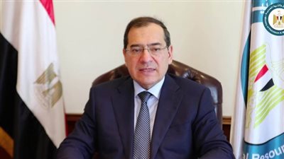 وزير البترول يبحث مع رئيس 