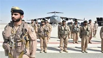 الملك حمد بن عيسى والشيخ محمد بن زايد يشهدان التمرين 