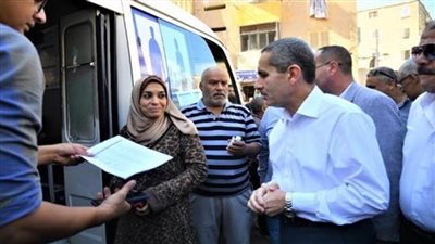 محافظ الغربية يواصل جولاته التفقدية لمتابعة القوافل الطبية والمنافذ الغذائية