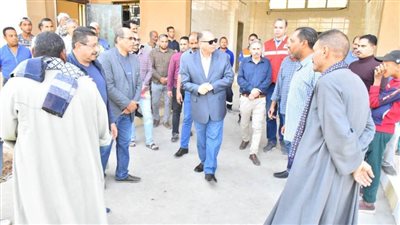 محافظ أسيوط يتفقد مشروعات قرية الحمام بمركز أبنوب