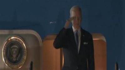 الرئيس الأمريكي يغادر شرم الشيخ بعد مشاركته في مؤتمر 