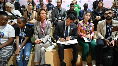 خلال حضوره نموذج محاكاة للأطفال بجناح الإيسيسكو.. وزير الشباب 