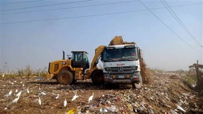رفع 280 طن مخلفات صلبة وقمامة بالمقلب الوسيط و أحياء مدينة سمالوط بالمنيا