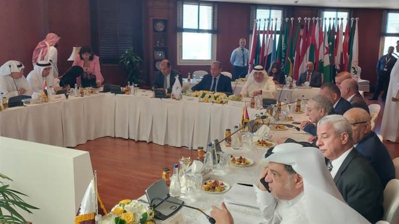 خلال اجتماع غرف التجارة